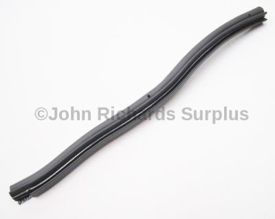 Land Rover R/H Tailgate Seal MTC4164