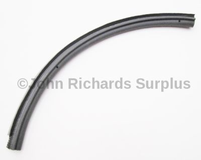 Land Rover L/H Tailgate Seal MTC4165