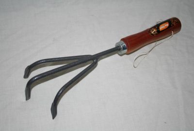 Wooden Handle Hand Cultivator