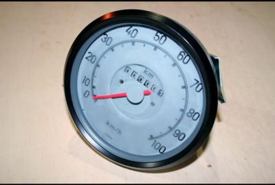 Mercedes Benz Speedometer KM/H 0075421906