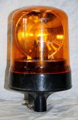 Britax 24 Volt Pole Mount Amber Rotating Beacon 372-00 Used Condition